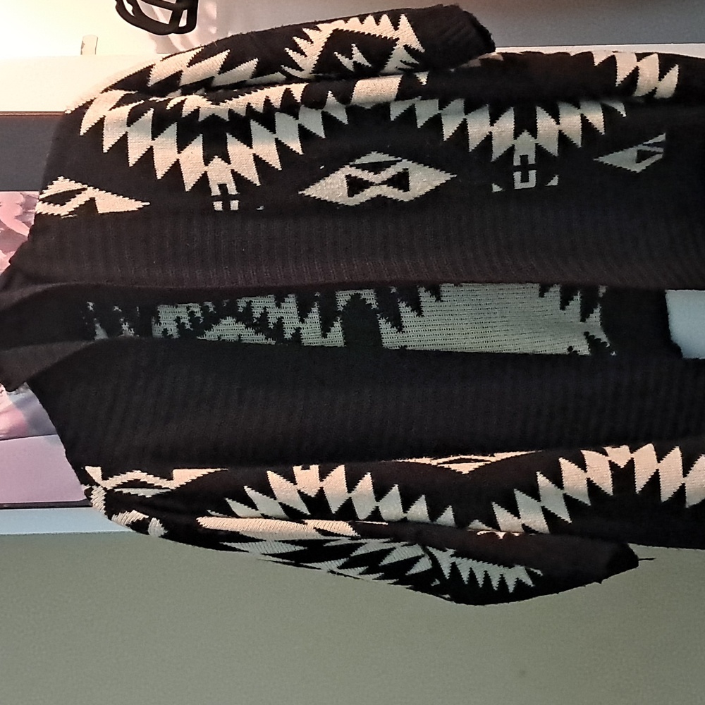 Cardigan - Picture 2 of 4